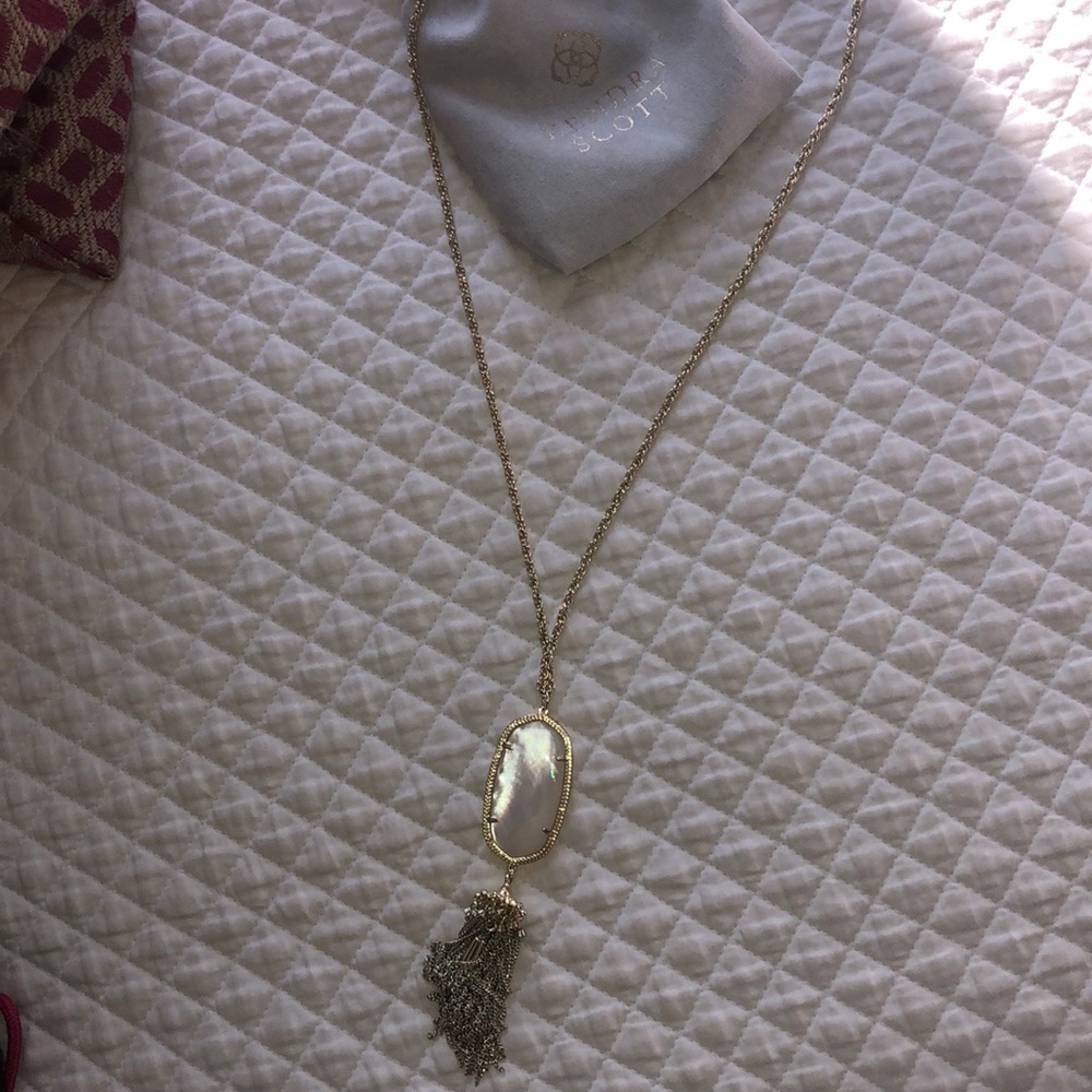 Kendra Scott necklace